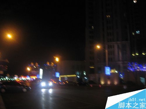 手持相机稳定姿势示例