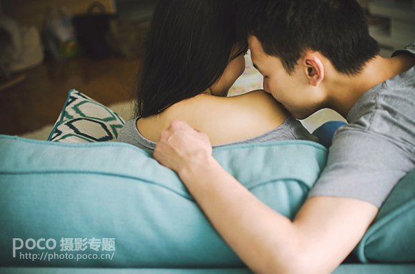 出其不意的亲吻