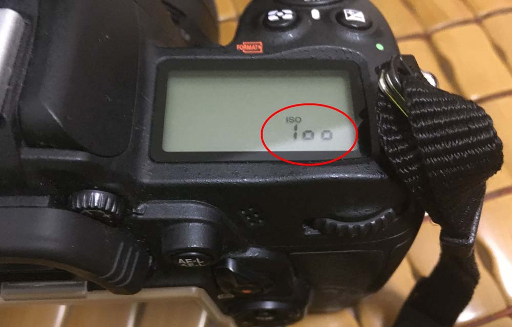 尼康D7000肩屏ISO显示