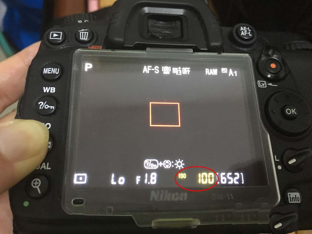 尼康D7000主屏幕ISO显示