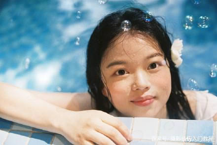 泳池水花